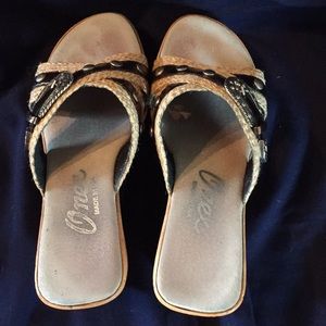 Onex sandals